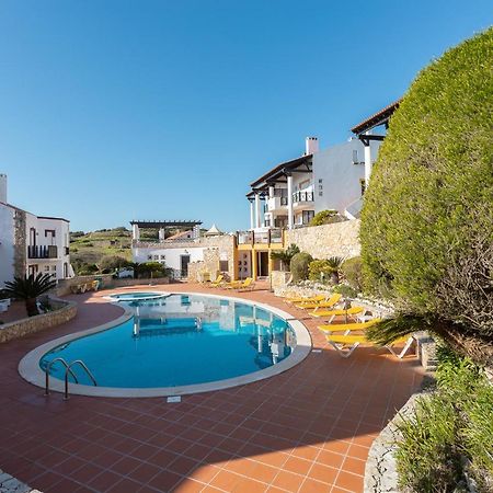 Surf- Com Vista Para O Oceano São Martinho do Porto Zewnętrze zdjęcie