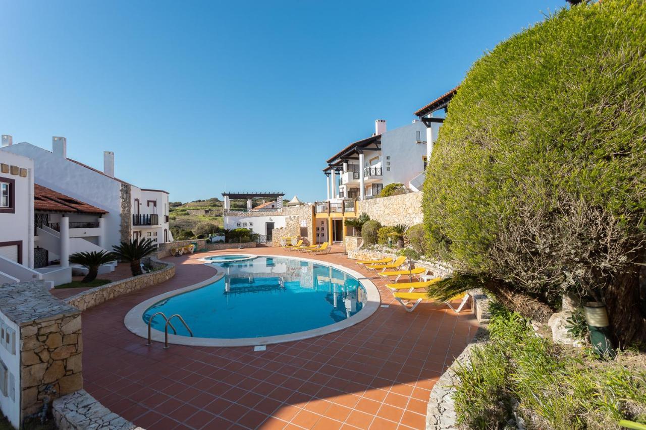 Surf- Com Vista Para O Oceano São Martinho do Porto Zewnętrze zdjęcie