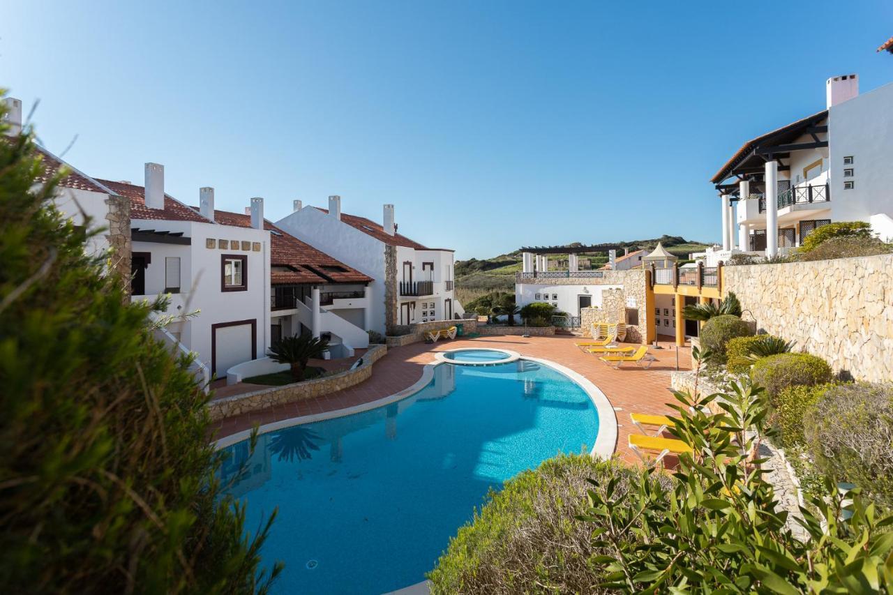 Surf- Com Vista Para O Oceano São Martinho do Porto Zewnętrze zdjęcie